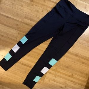 Black leggings w/ ankle detail